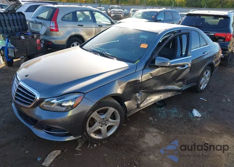 2016 Mercedes-Benz E 350 z USA, uszkodzony, nr VIN WDDHF5KB2GB237414